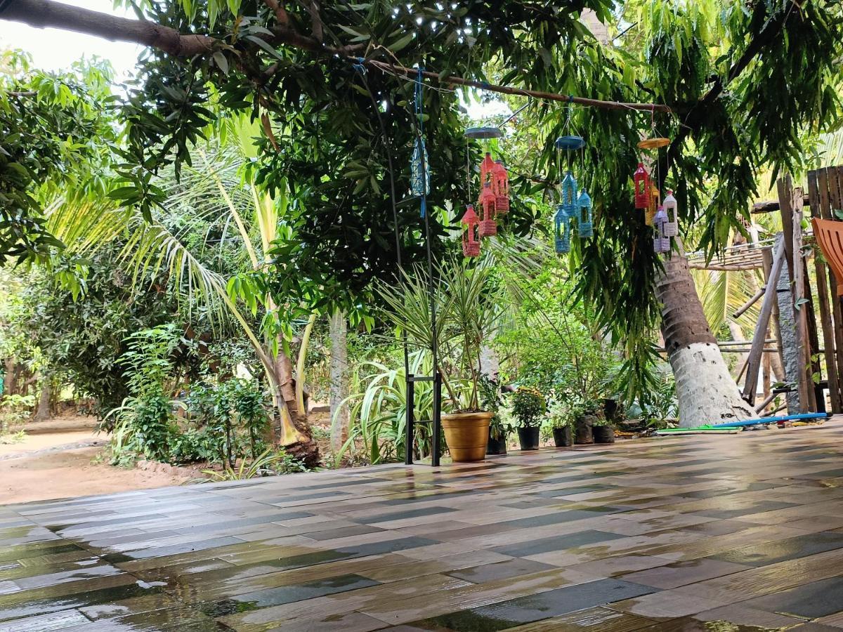 Lotus Riya Home Stay ハンピ エクステリア 写真